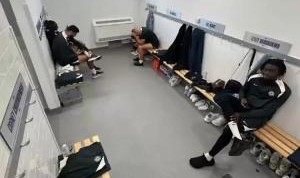 官方网站-太阳报：切尔西让炸弹小队用单独厕所&amp;更衣室，和一线队分开吃饭