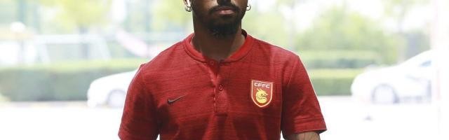 官方网站-卡纳瓦罗炮轰国足：加量训练导致费南多伤势加剧