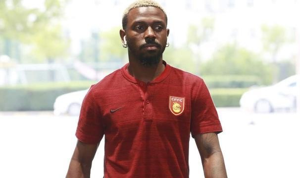 官方网站-卡纳瓦罗炮轰国足：加量训练导致费南多伤势加剧